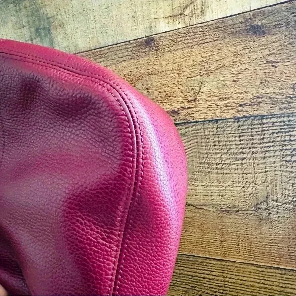 NWOT Rare Brighton Heart ♥️ Charm W Tassel Red/Burgundy Barbados Ziptop Hobo